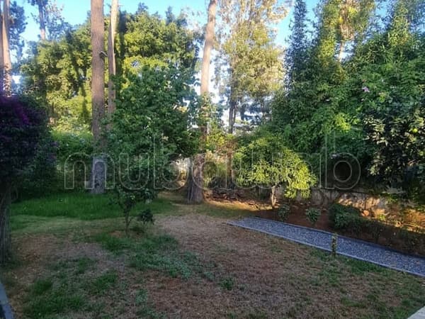 Villa à louer endroit très calme Pinède 35 000 dhs