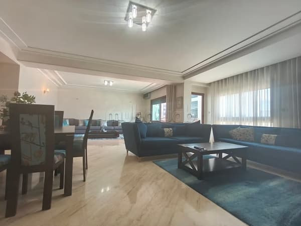 Bel Appartement à côté de Molière Palmier à louer