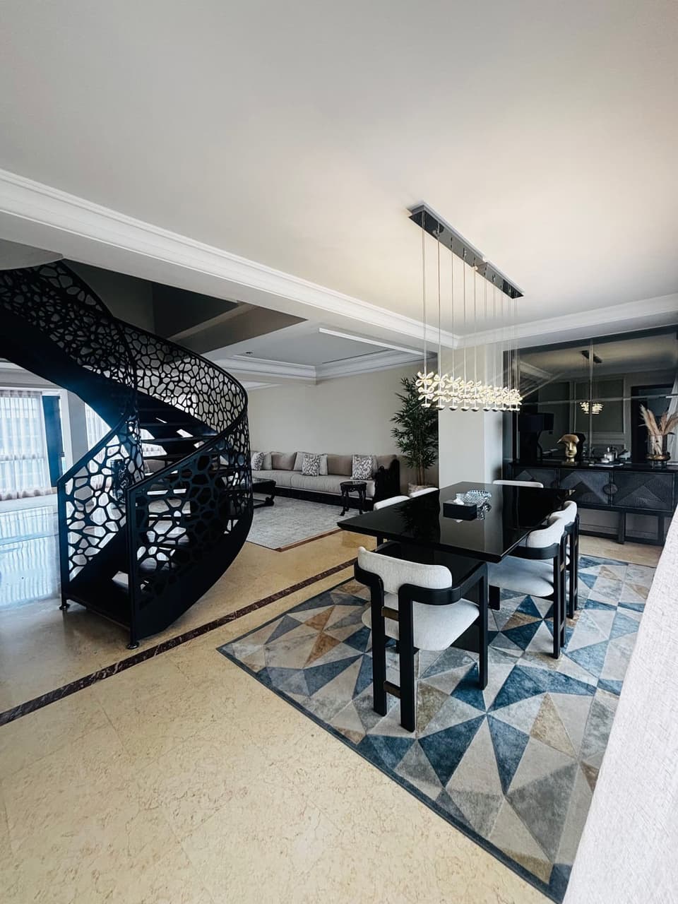Duplex 244 m² à louer à Casablanca Racine