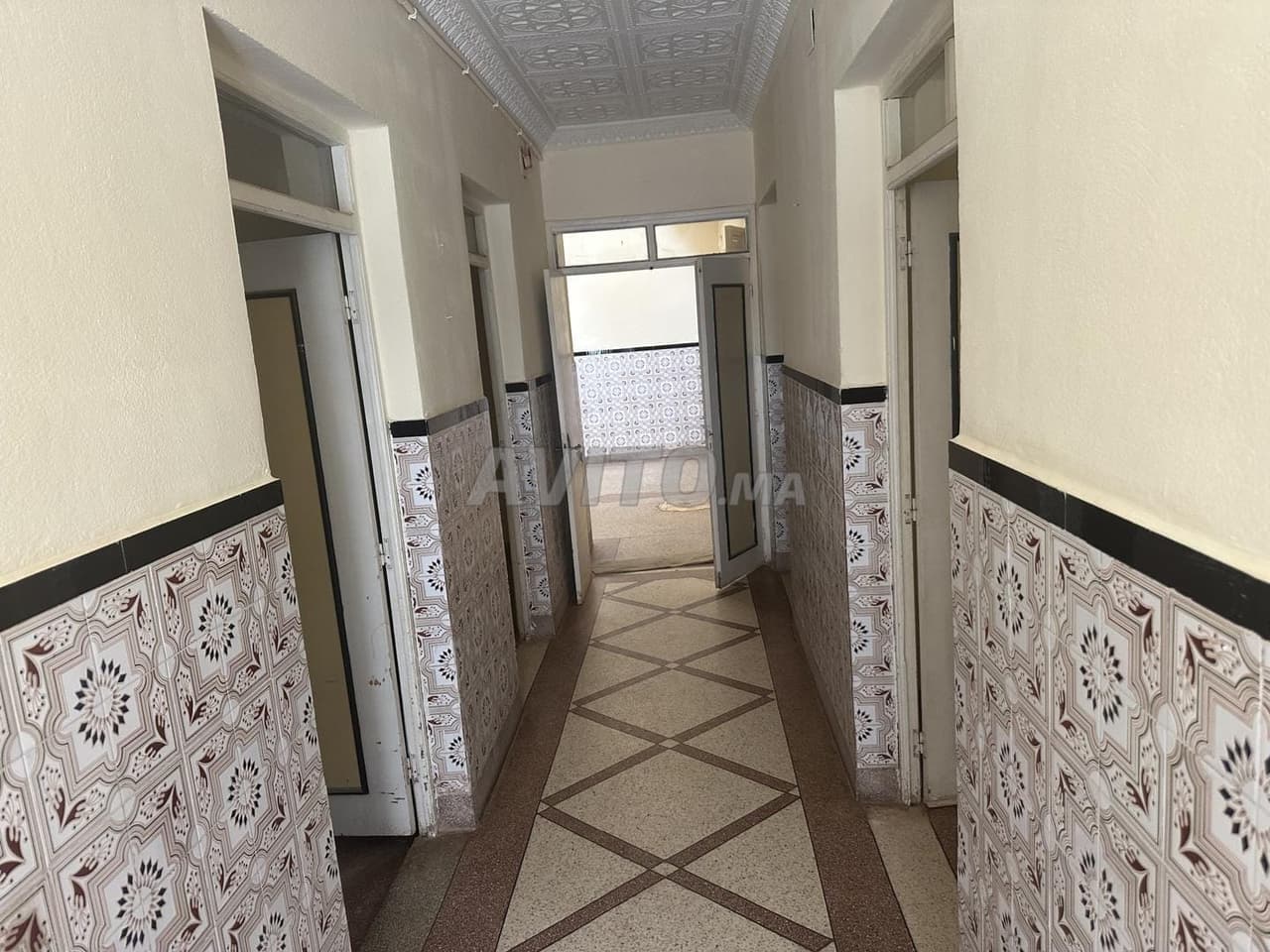 Huis 110 m² eigendom aan triq jrada masjid bomadiene