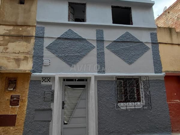 Maison à vendre Groupe 2 près du marché