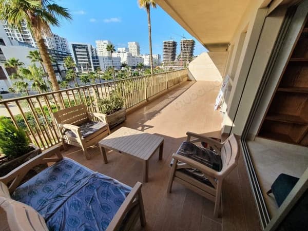 Á louer splendide appartement 2 ch CFC