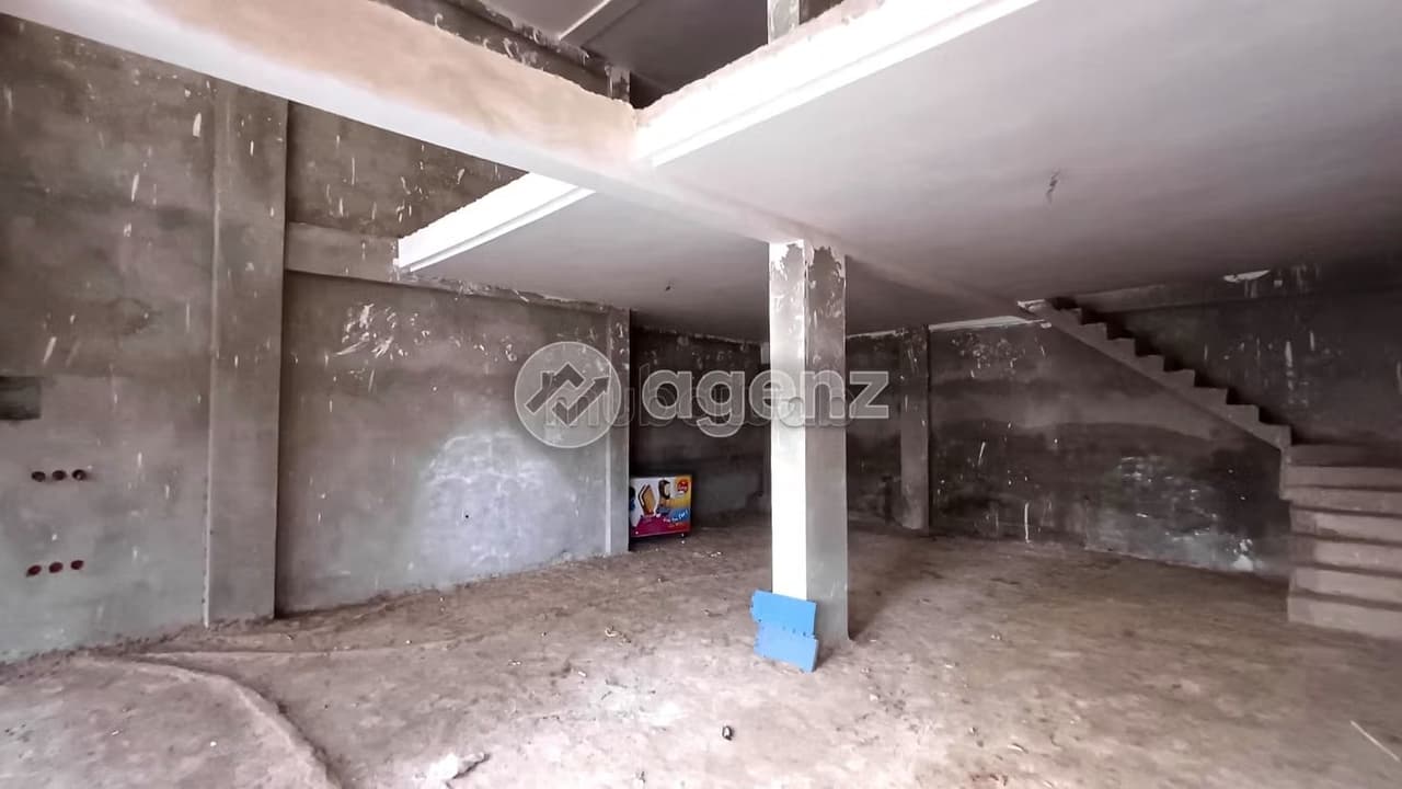 Gewerbefläche zu verkaufen 148 m² Route Immouzer Fès