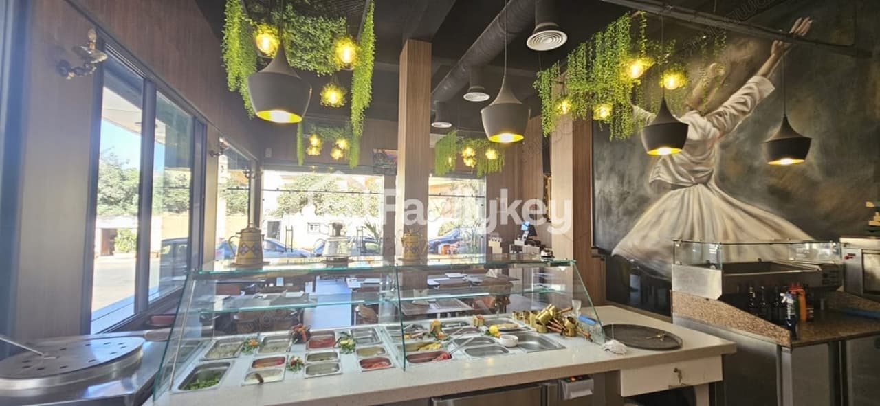 Local commercial de 230 m² à Casablanca