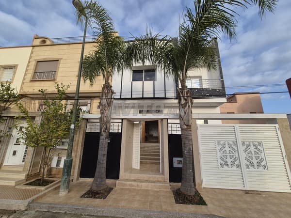 Villa Neuve à Vendre quartier Riad Toulal, Meknès