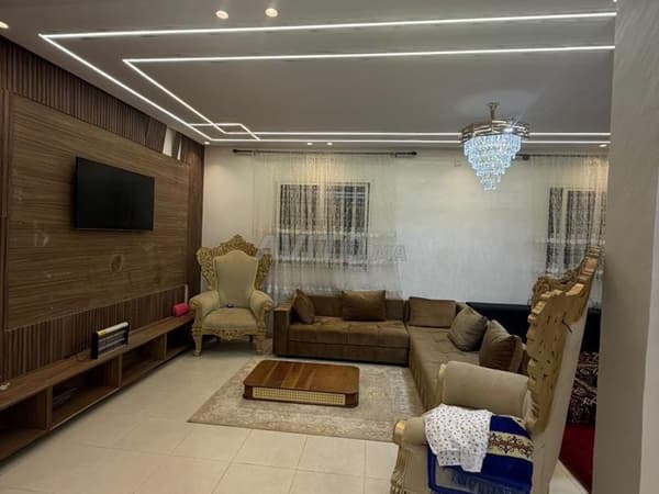 Ferme titrée 2000m², villa 380m², Kamouni