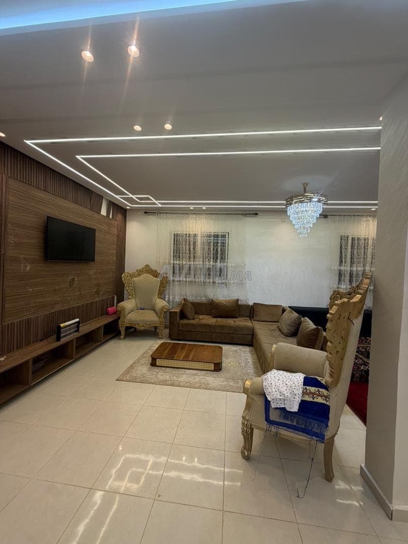 Ferme titrée 2000m², villa 380m², Kamouni