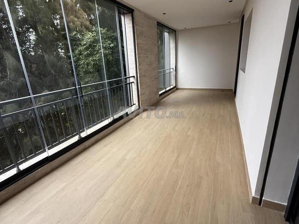 Duplex neuf sans vis à vis en location