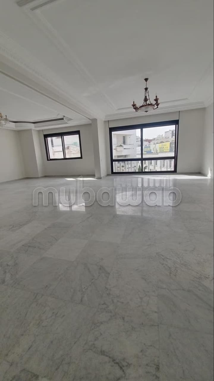 High-end apartment in Gauthier