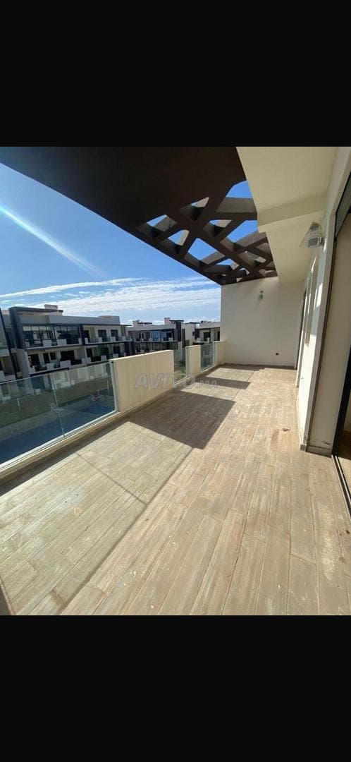Bel appartement vide à louer Dar Bouazza