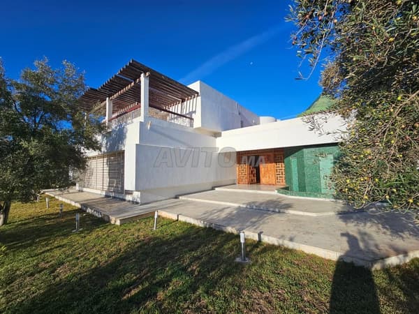 Schöne Villa zu einem günstigen Preis in Souissi