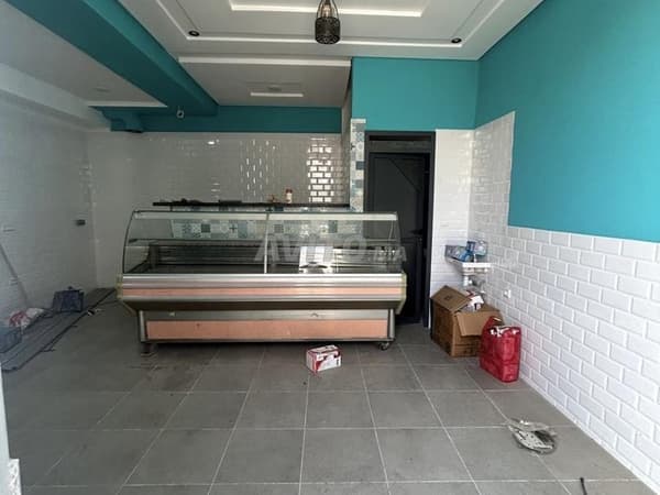 Local commercial neuf 30 m² à louer Hay Salam