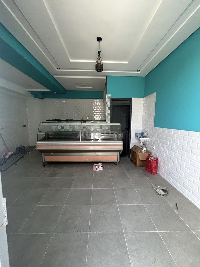 Local commercial neuf 30 m² à louer Hay Salam