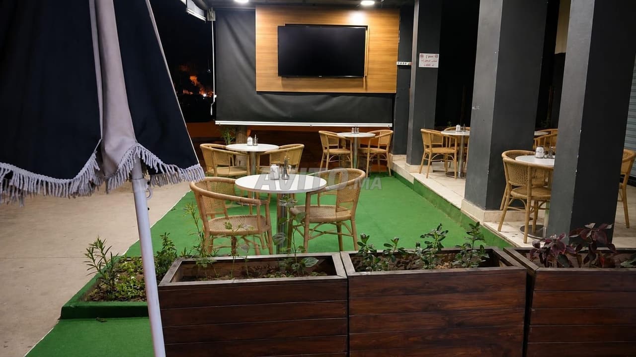 Locale affittato 5 500 DH/mese rendimento 8 percento