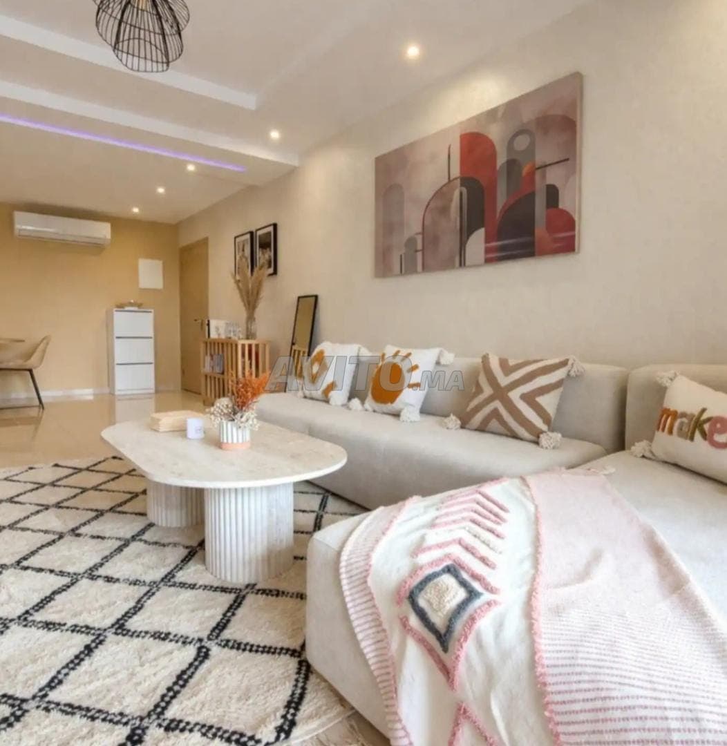 Prachtig gemeubeld appartement met 2 slaapkamers te koop