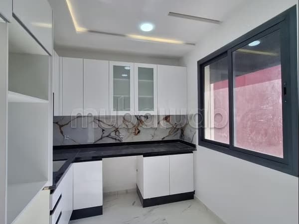 Appartement kopen in Martil. Totale oppervlakte 50 m2. Parabool systeem en verblijf..