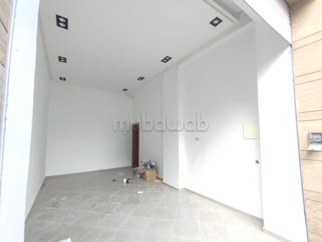 Magasin a vendre a la ville haute