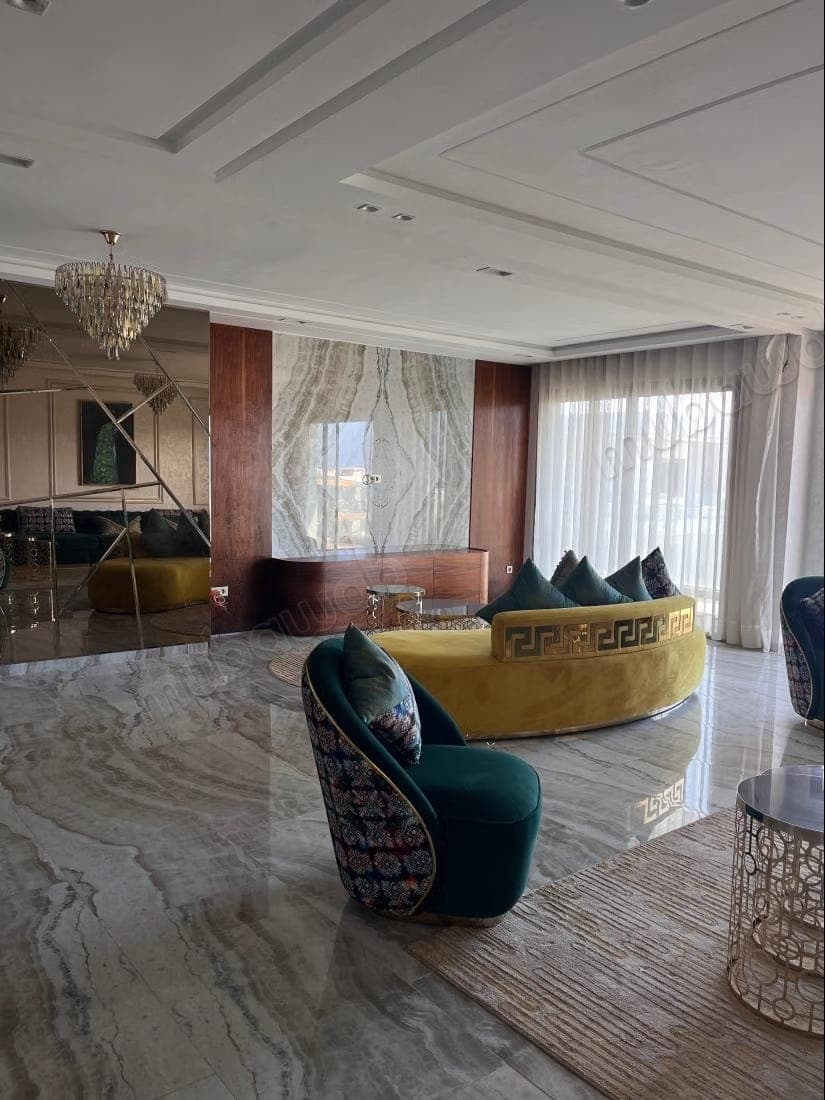 Vente d'un bel appartement à Dar bouazza totale 171 m². Piscine, climatisation