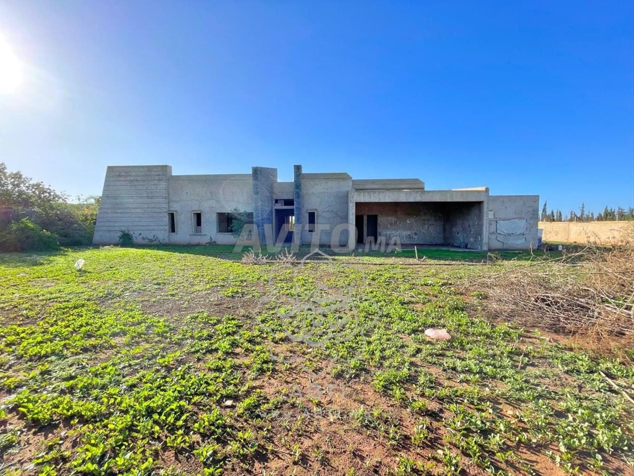 Villa semi-finie 1ha zn. urbaine Labissa Bouskoura