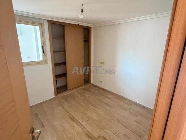 À LOUER – BEL APPARTEMENT SUR LES CHAMPS