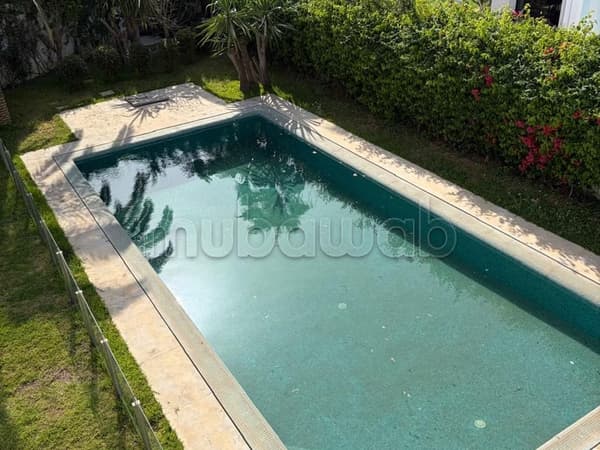 Villa moderne avec piscine et climatisation