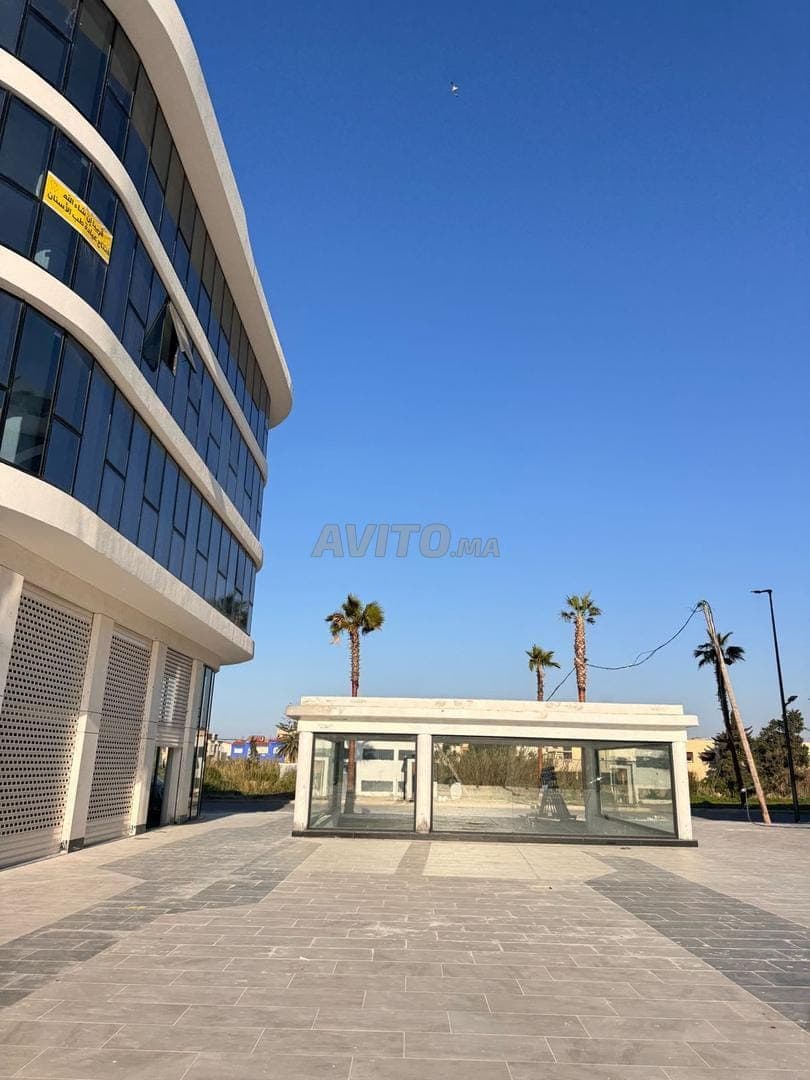 🏢 مكتب جديد للإيجار