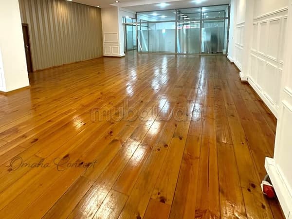 Loc Com Tous Comm 286m2 finitions faites Maarif