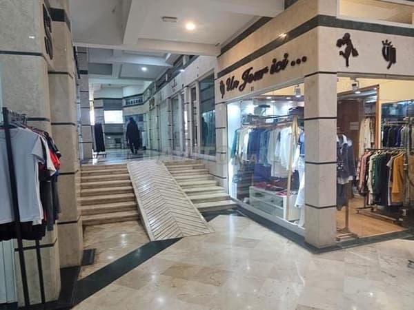 Location Magasin commercial Diour Jamaa