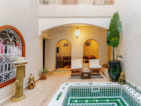 Riad de charme avec piscine, Rénové facile d'accès