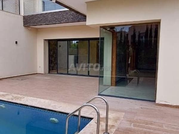 Villa 🏡 leeg met 5 slaapkamers 🏊🌴⛳