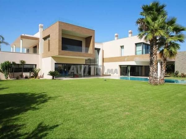 Verkauf einer sehr schönen Villa in Souissi Ambassadeur