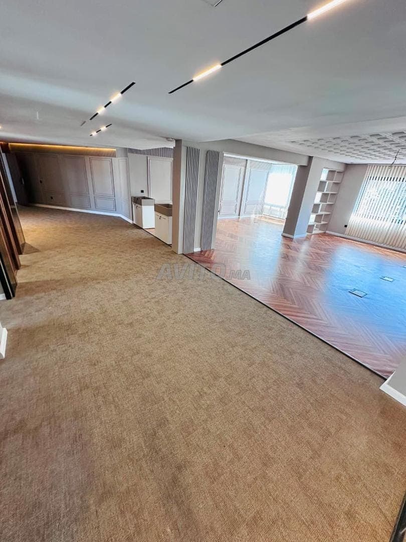 Luxe kantoor te huur 225 m²