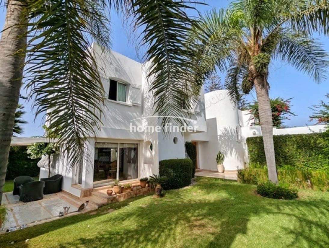 Villa meublée à louer sur Ain Diab 470 m²