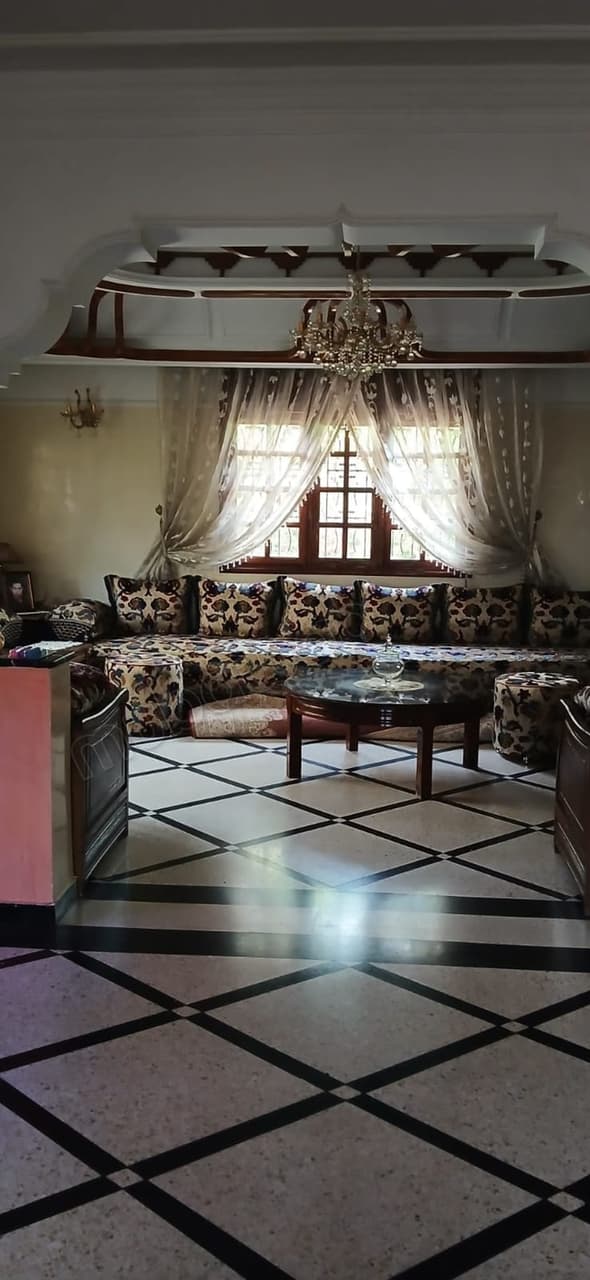 Villa 310 m² avec jardin de 190 m²