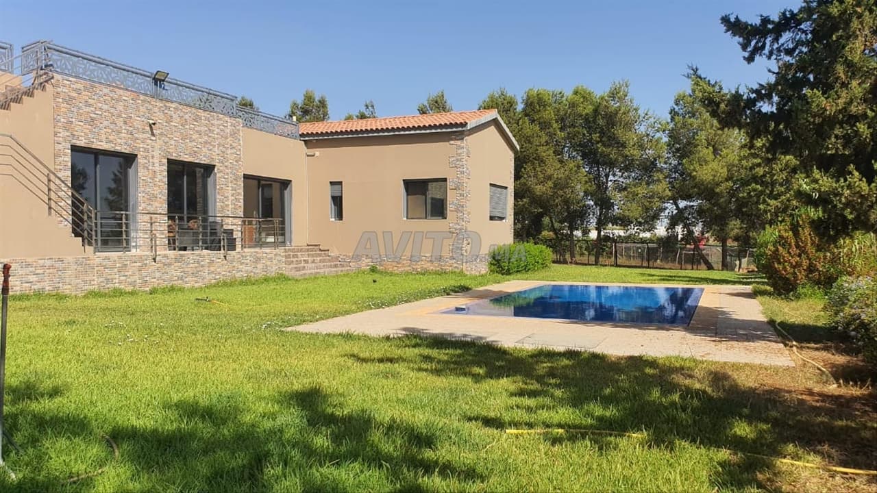 HERMOSA GRANJA CON VILLA CON VISTAS AL BOSQUE