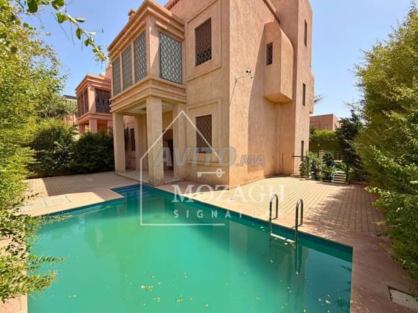 Magnifique villa 400 m² avec piscine privée Targa