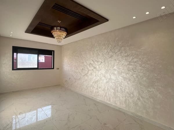 Bel appartement à vendre à le vallon. 6 pièces. Concierge et climatisation