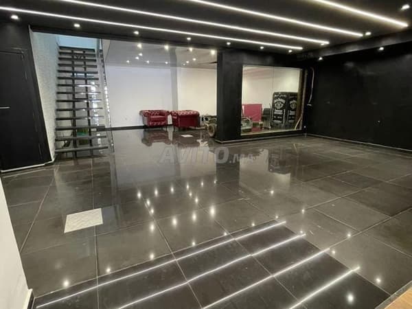 Local commercial 257 m² à louer à branzaran maarif