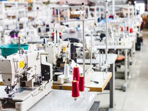 Stabilimento di 2000 m² su 2 livelli in affitto