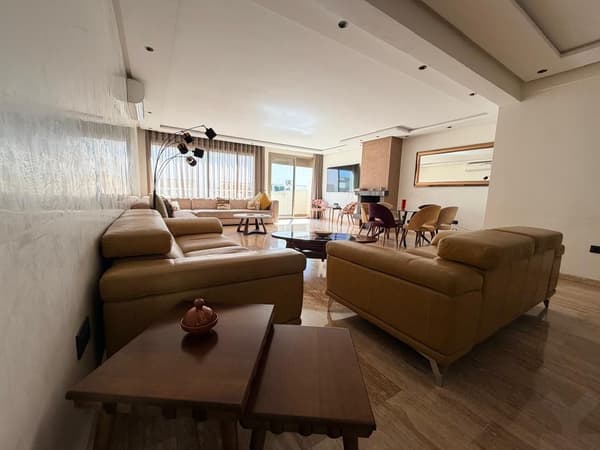 Appartement 150 m² à louer à Casablanca Val Fleuri