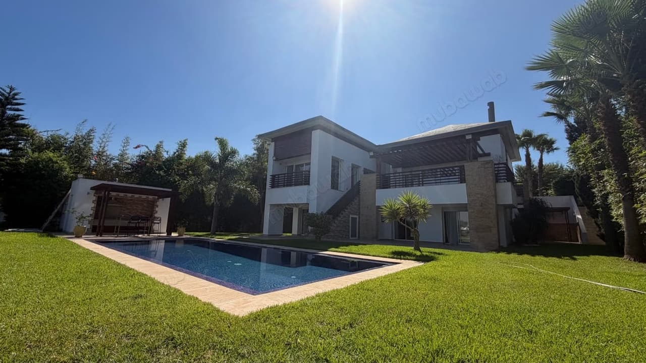 Villa d’exception à louer – front golf, ville verte bouskoura