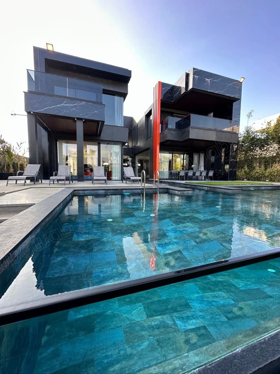 Luxusvilla zum Verkauf, möbliert in Ville Verte. Fläche von 1200 m². Ankleidezimmer