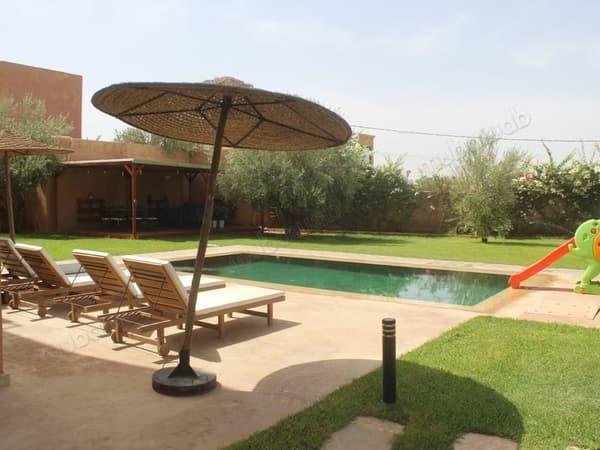 Belle villa a Louer dans un petit domaine