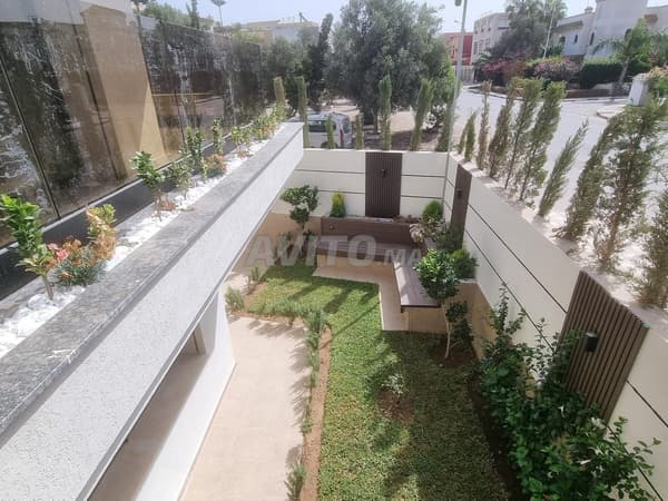Duplex trois façades à vendre