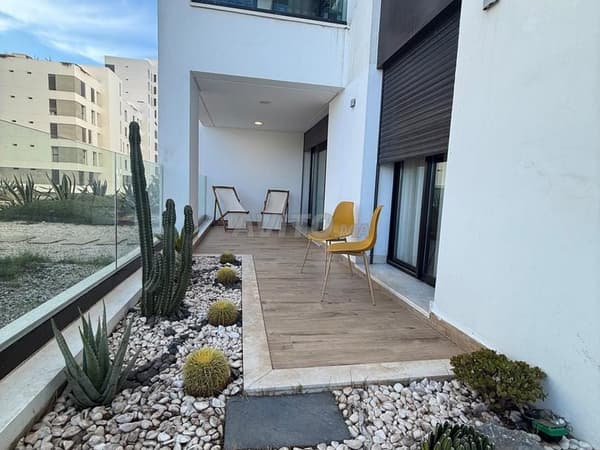 SE ALQUILA APARTAMENTO 2 HAB. AMUEBLADO CFC