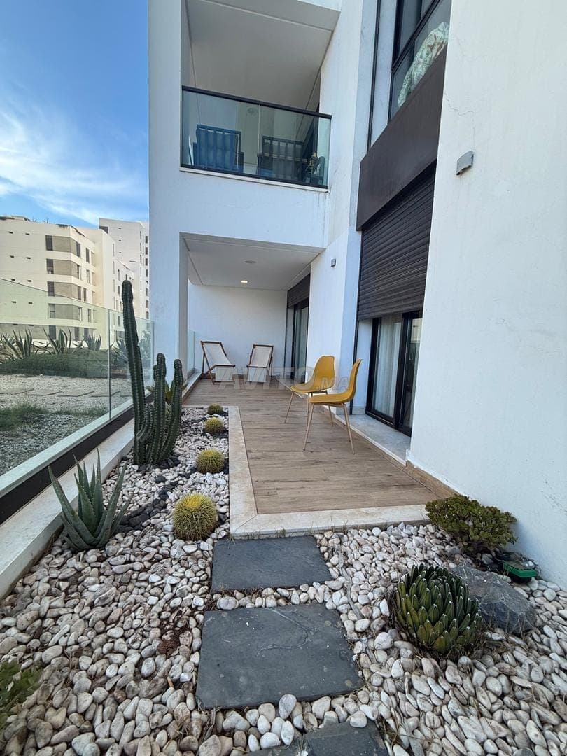 SE ALQUILA APARTAMENTO 2 HAB. AMUEBLADO CFC