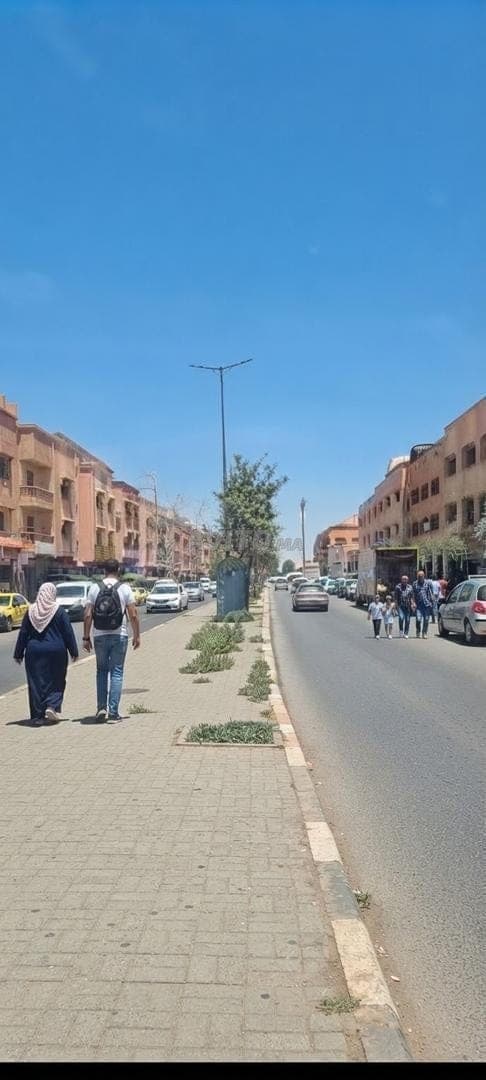 Deux locaux commerciaux, stratégiques et bien situés à Marrakech