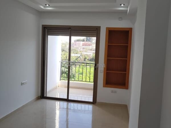 Bel Appartement proche des commodités à Harhoura