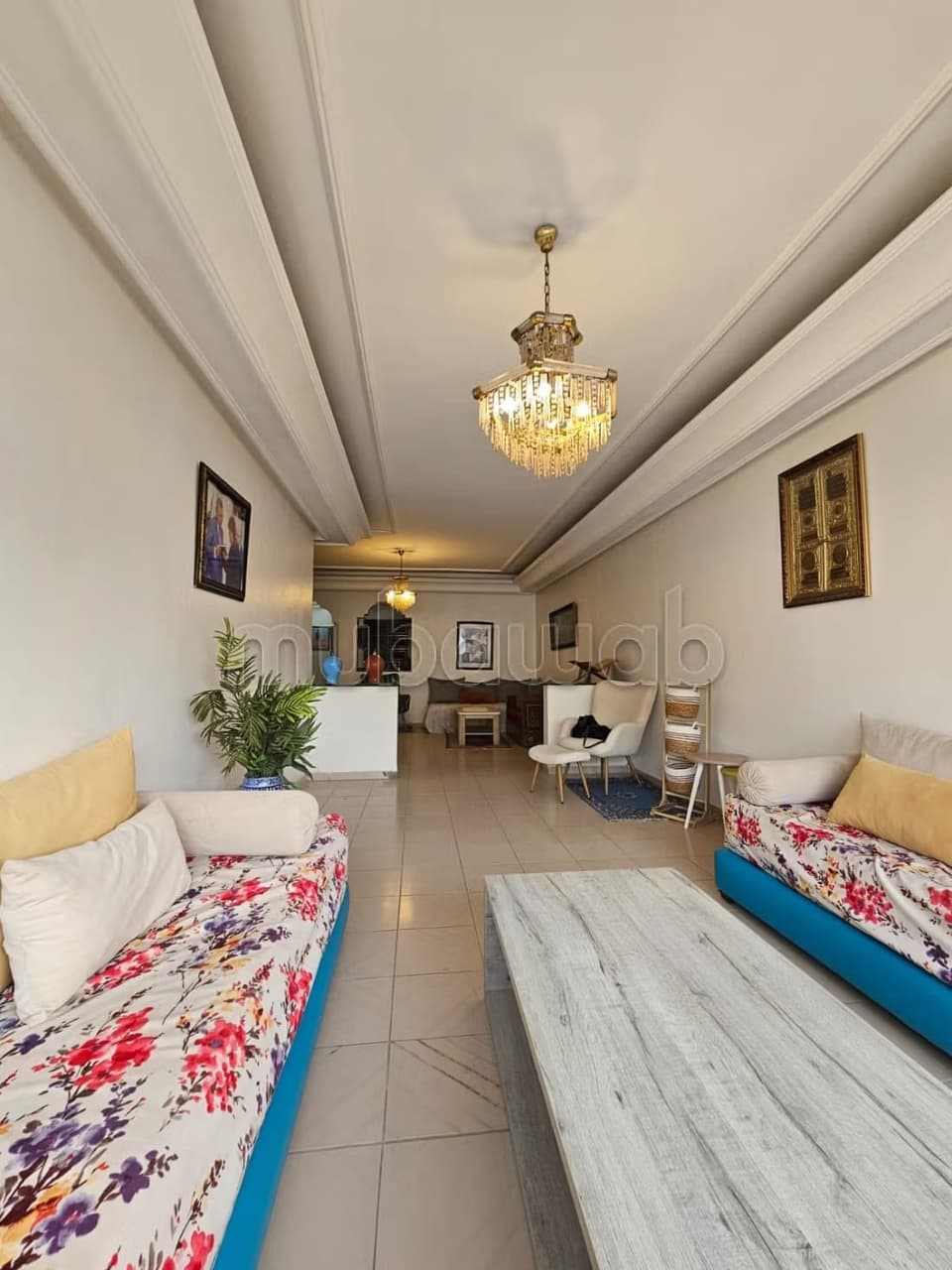 Apartamento de 136 m² en el sexto piso en Bourgogne
