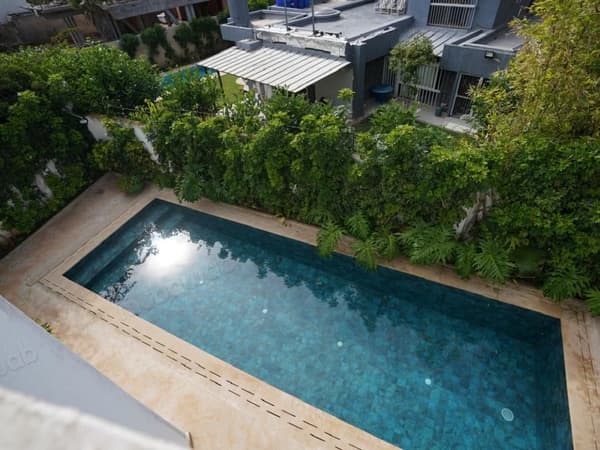 Luxevilla te huur in Ain Diab. 7 grote kamers. Gemeubileerd
